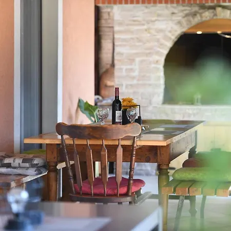 וילה Tinov Dvor Brisevo