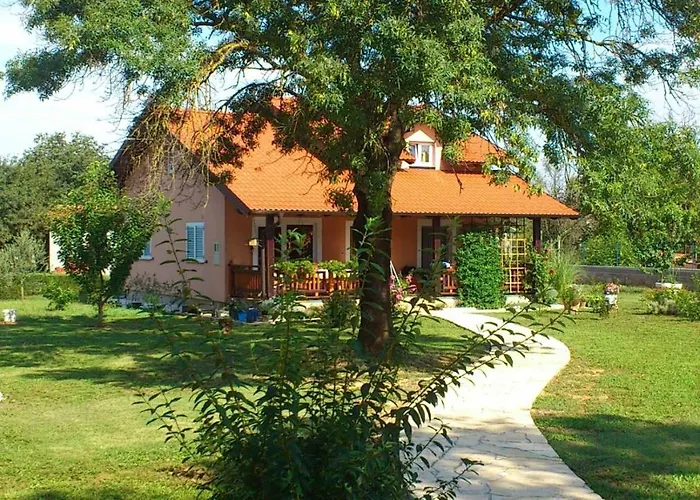 Tinov Dvor Vila Brisevo