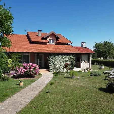 Tinov Dvor Villa