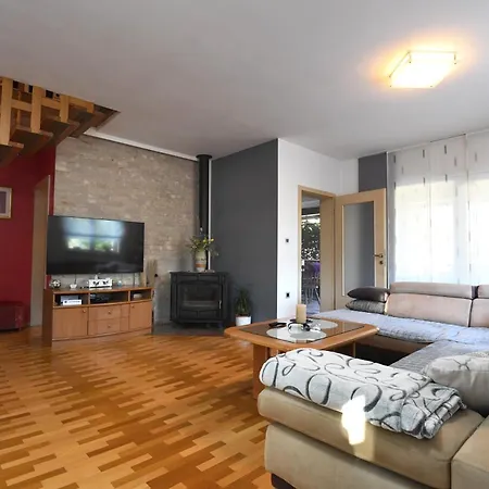 Tinov Dvor Brisevo