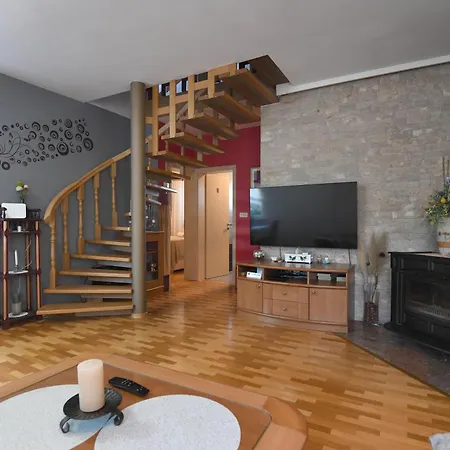 ヴィラ Tinov Dvor