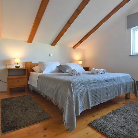 Tinov Dvor * Briševo