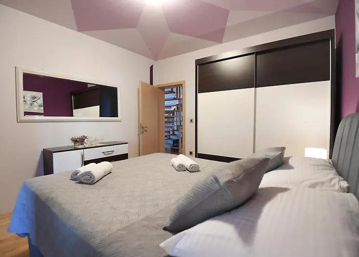 Tinov Dvor * Brisevo