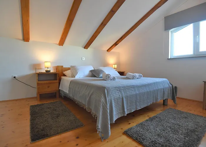 Tinov Dvor * Brisevo