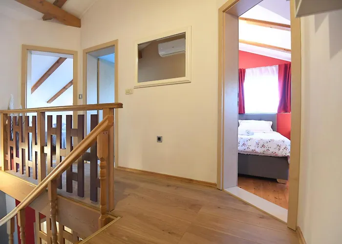 Tinov Dvor Villa Brisevo